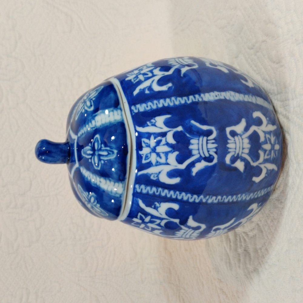 Hand Painted Chinoiserie Porcelain Pumpkin Jar